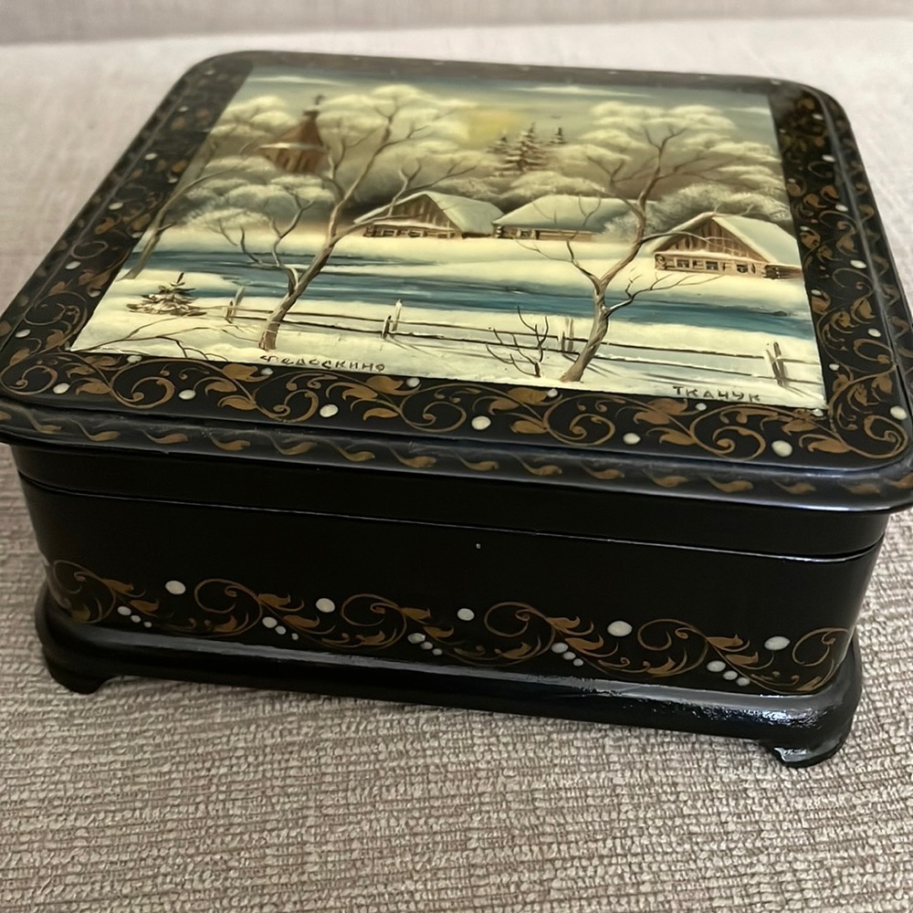 Rare Vtg USSR Russian FEDOSKINO Hand Painted Lacquer Wooden Box Signed by Artist - Picture 5 of 9